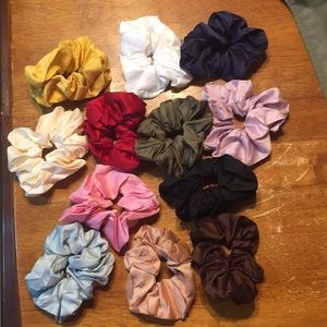 12 pack colored scrunchies.